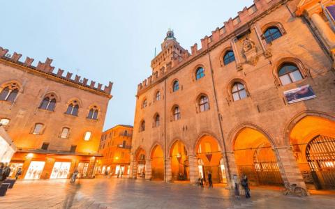 Bologna piazza Maggiore